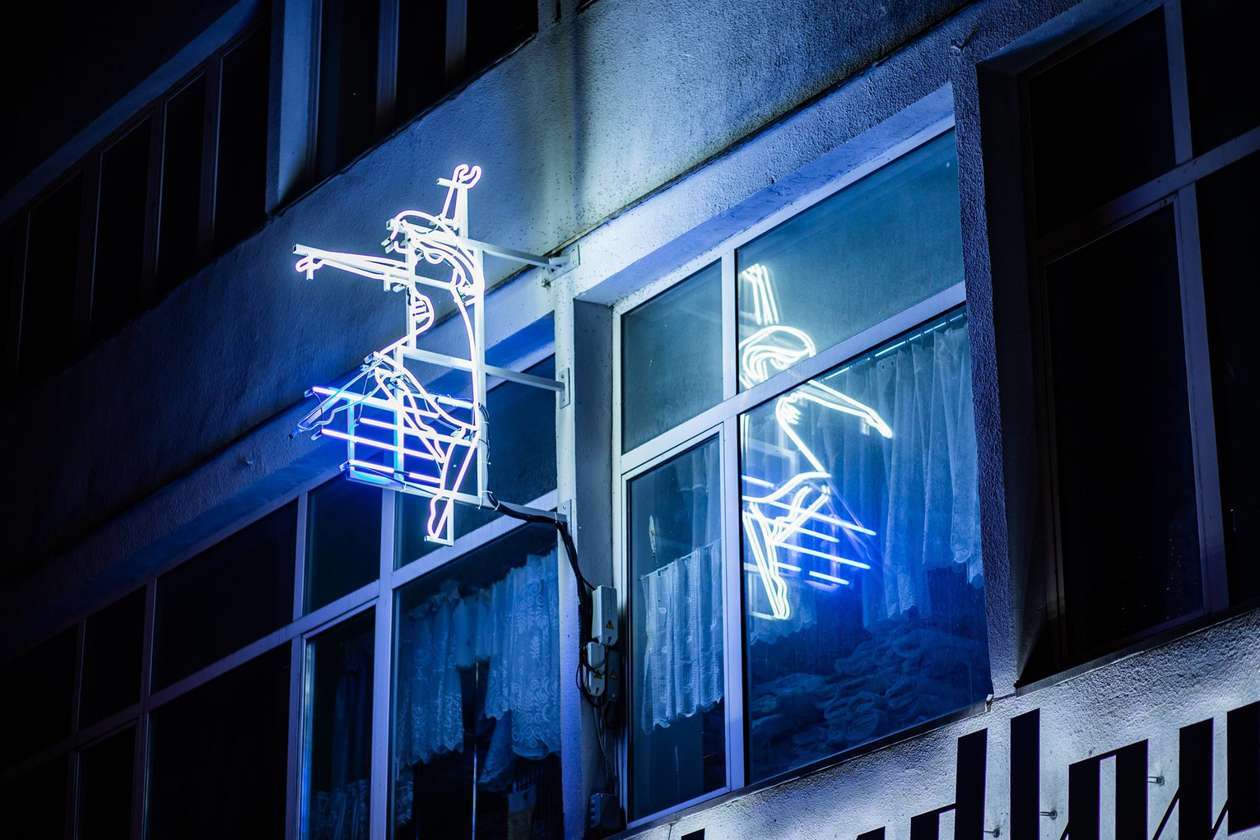  Neon na Domu Handlowym Rusałka przy ul. Zamojskiej (zdjęcie 3) - Autor: Maciej Rukasz
