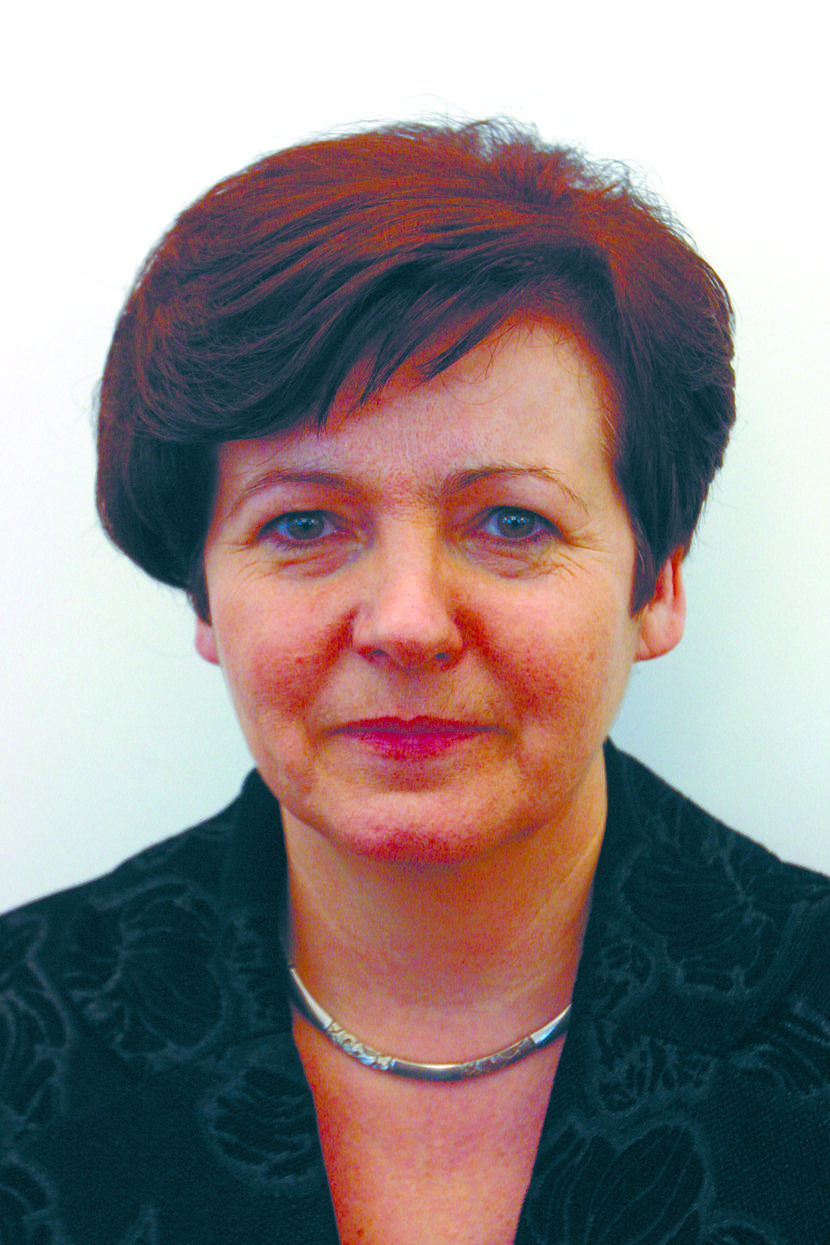  <p><strong>Irena Szumlak, skarbnik miasta</strong></p>
<p>Oszczędności: 49 573 zł, papiery wartościowe na 25 tys. zł</p>
<p>Nieruchomości: mieszkanie 64 mkw. warte 260 tys. zł (sp&oacute;łdzielcze własnościowe)</p>
<p>Dochody: 198 483 zł w Ratuszu</p>
<p>Pojazdy: toyota auris (2013 r.), toyota corolla (2015 r.)</p>