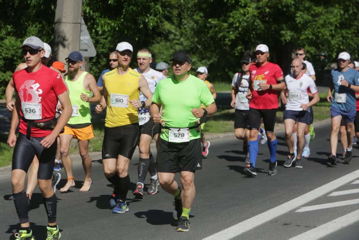  6. Maraton Lubelski i 3. Bieg Koziołka w Lublinie (zdjęcie 26) - Autor: Wojciech Nieśpiałowski