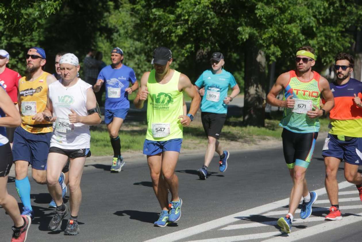  6. Maraton Lubelski i 3. Bieg Koziołka w Lublinie (zdjęcie 40) - Autor: Wojciech Nieśpiałowski