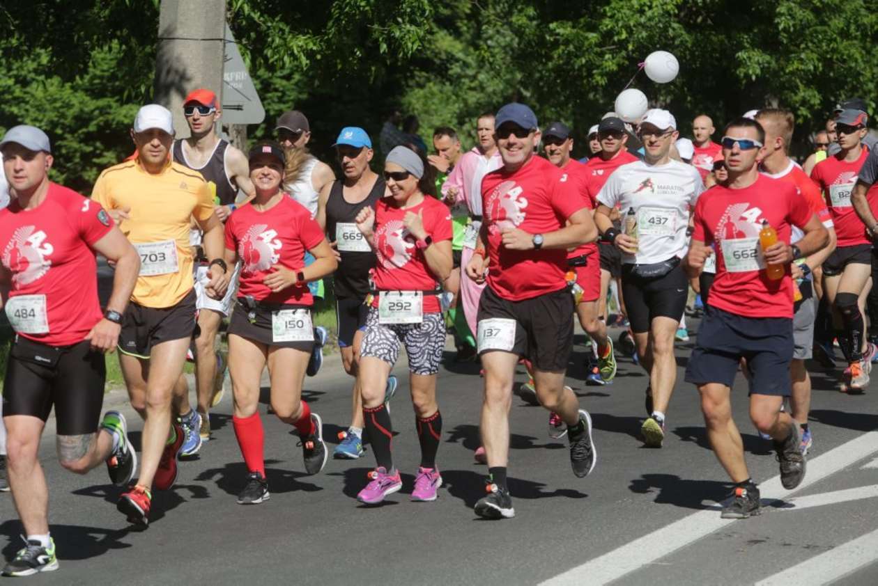  6. Maraton Lubelski i 3. Bieg Koziołka w Lublinie (zdjęcie 31) - Autor: Wojciech Nieśpiałowski