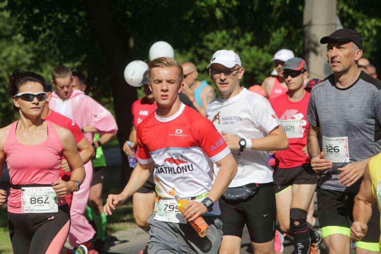  6. Maraton Lubelski i 3. Bieg Koziołka w Lublinie (zdjęcie 34) - Autor: Wojciech Nieśpiałowski