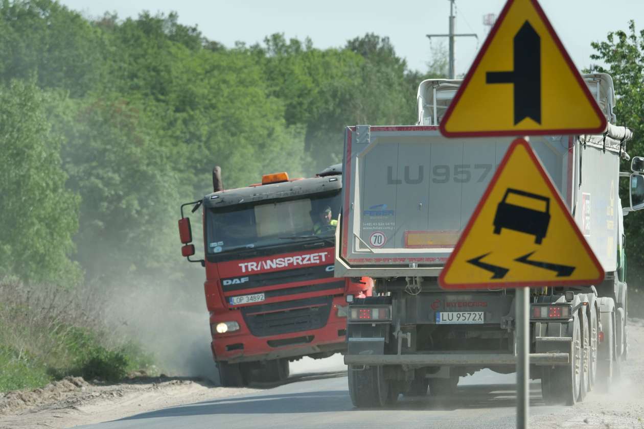  Droga powiatowa za nową sortownią śmieci w Rokitnie (zdjęcie 3) - Autor: Maciej Kaczanowski