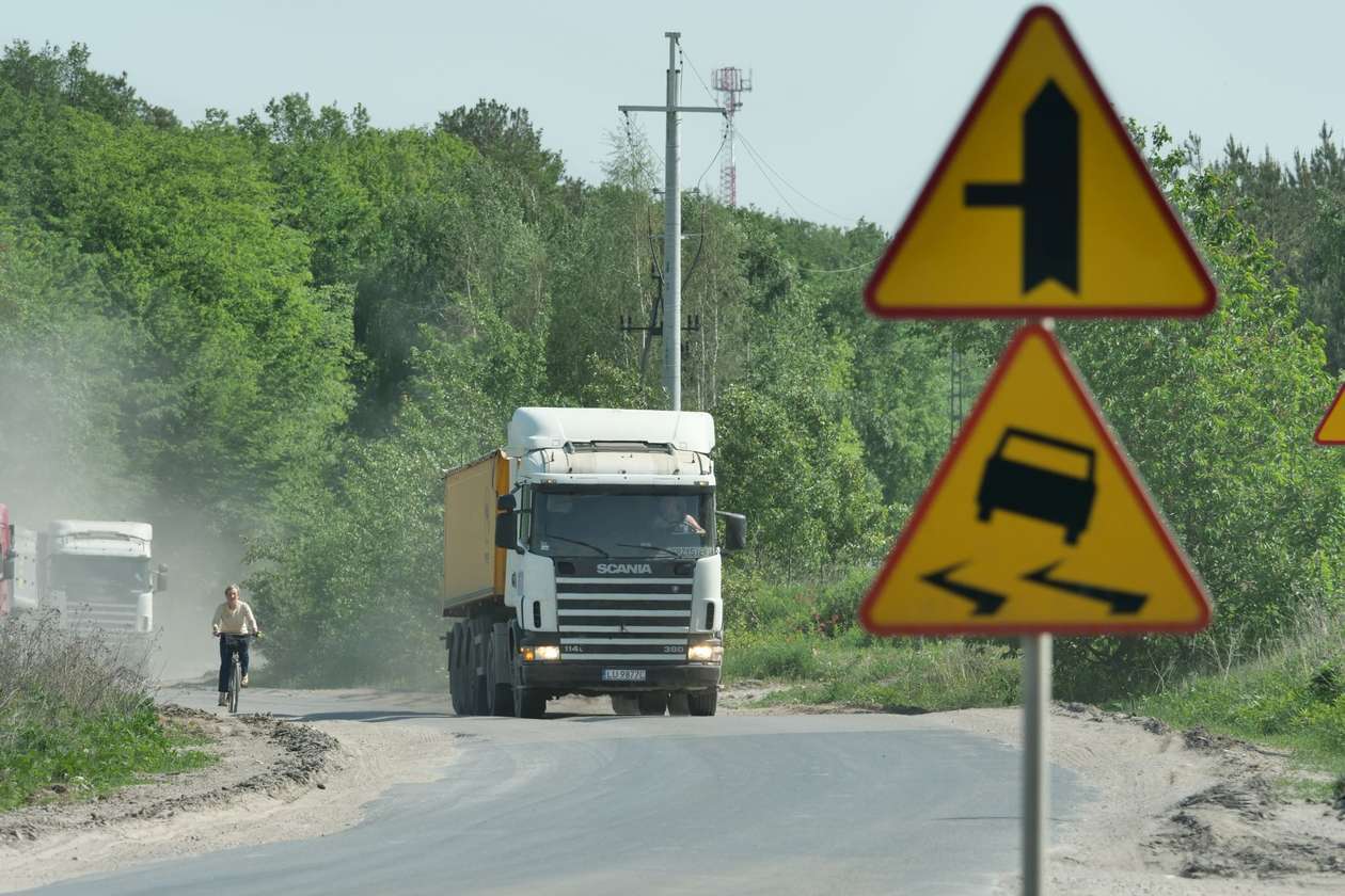  Droga powiatowa za nową sortownią śmieci w Rokitnie (zdjęcie 5) - Autor: Maciej Kaczanowski