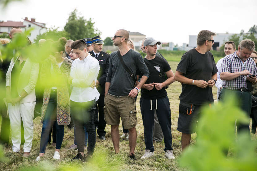  Dębowa Aleja w Zamościu na 100. rocznicę odzyskania niepodległości (zdjęcie 1) - Autor: Kazimierz Chmiel