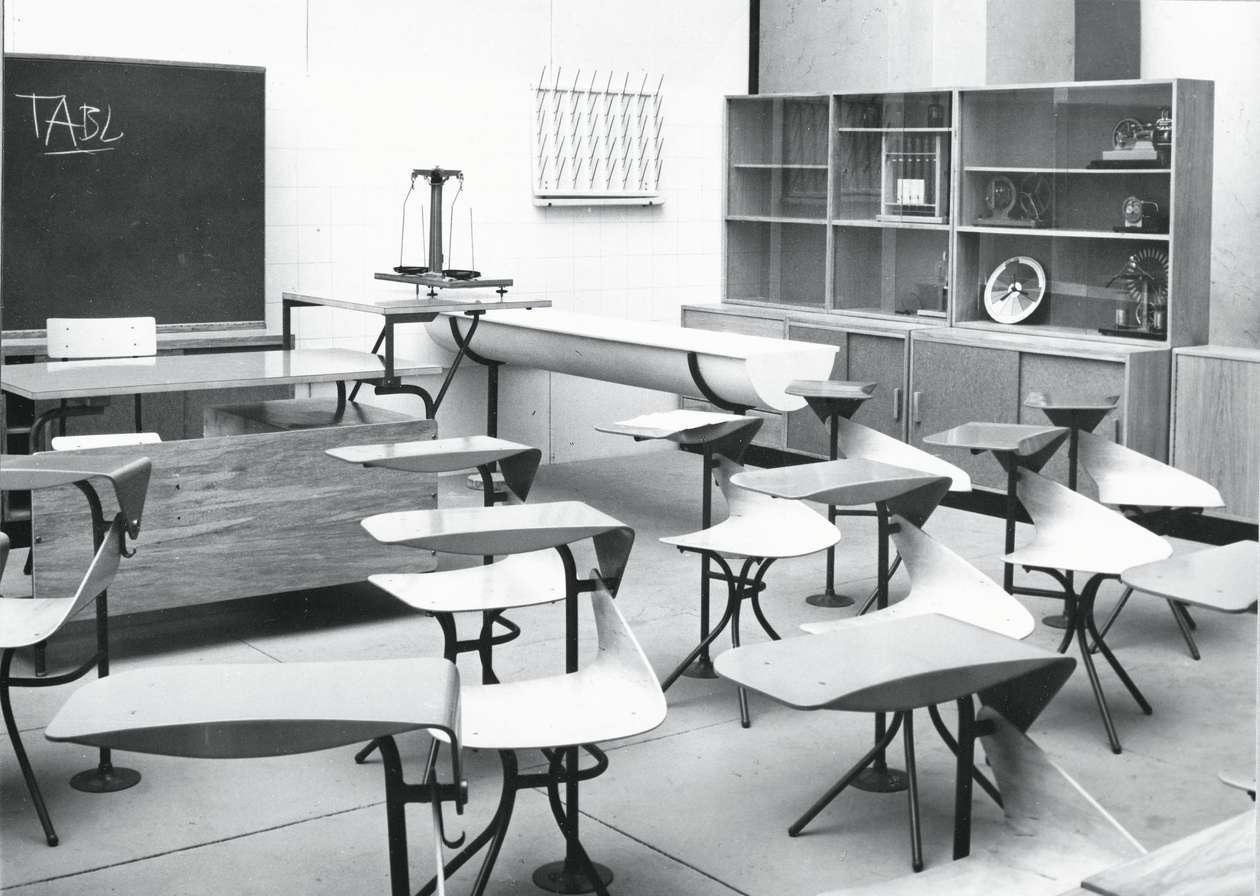  <p>Meble szkolne (ok. 1965)</p>