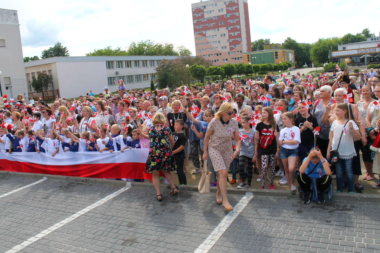  Polonez na placu (zdjęcie 44) - Autor: Radosław Szczęch