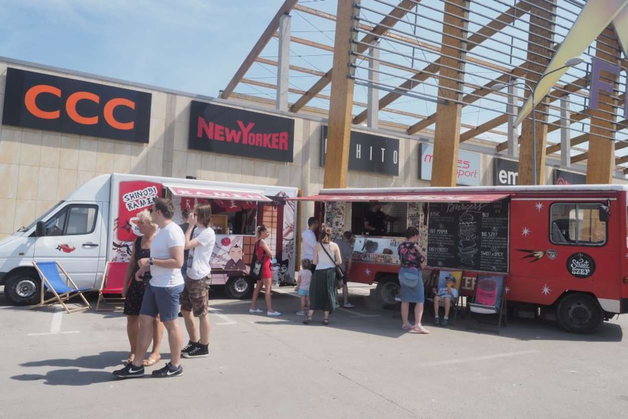  Zlot food trucków w Lublinie (zdjęcie 17) - Autor: Wojciech Nieśpiałowski