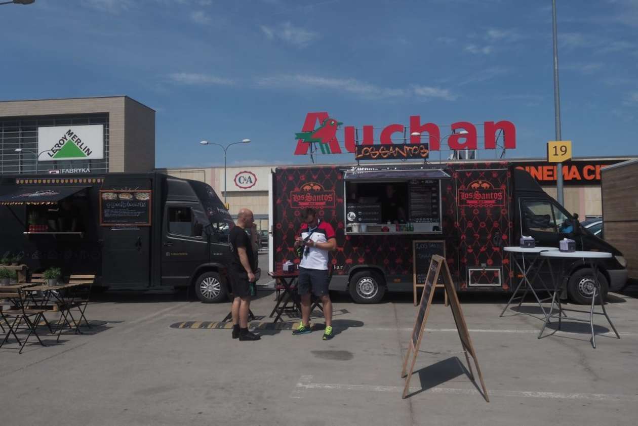  Zlot food trucków w Lublinie (zdjęcie 6) - Autor: Wojciech Nieśpiałowski
