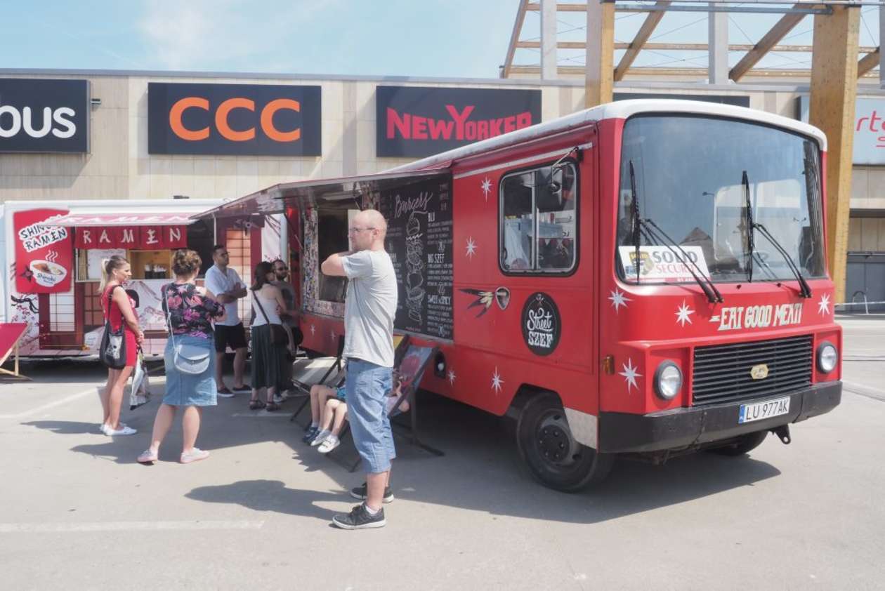  Zlot food trucków w Lublinie (zdjęcie 22) - Autor: Wojciech Nieśpiałowski