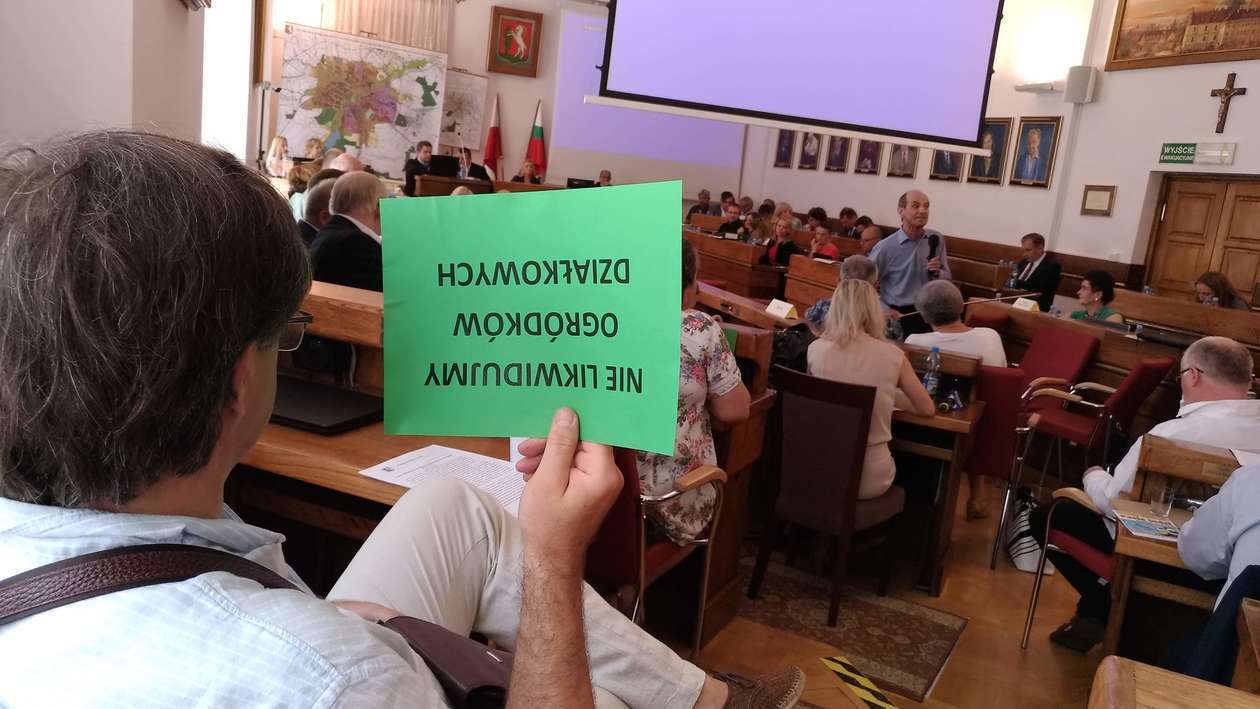  Mieszkańcy na sesji Rady Miasta (zdjęcie 3) - Autor: Paweł Buczkowski