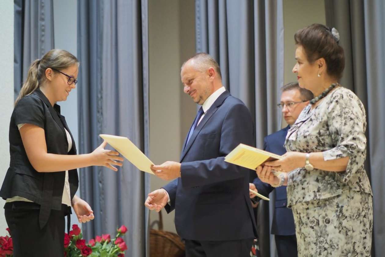 Uczniowie-laureaci odebrali nagrody prezydenta Lublina (zdjęcie 44) - Autor: Wojciech Nieśpiałowski