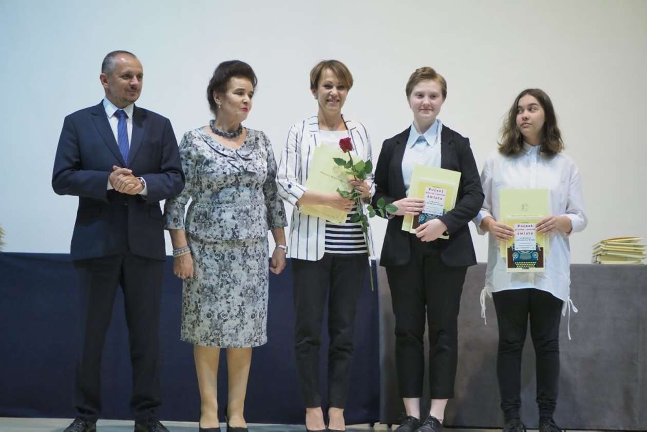  Uczniowie-laureaci odebrali nagrody prezydenta Lublina  - Autor: Wojciech Nieśpiałowski