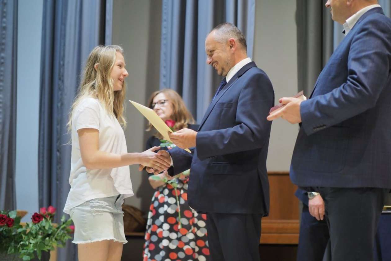  Uczniowie-laureaci odebrali nagrody prezydenta Lublina (zdjęcie 5) - Autor: Wojciech Nieśpiałowski