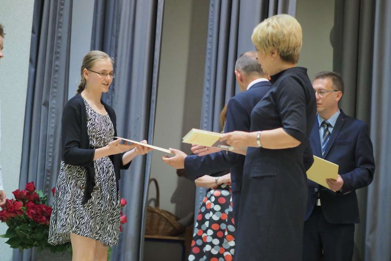  Uczniowie-laureaci odebrali nagrody prezydenta Lublina (zdjęcie 51) - Autor: Wojciech Nieśpiałowski