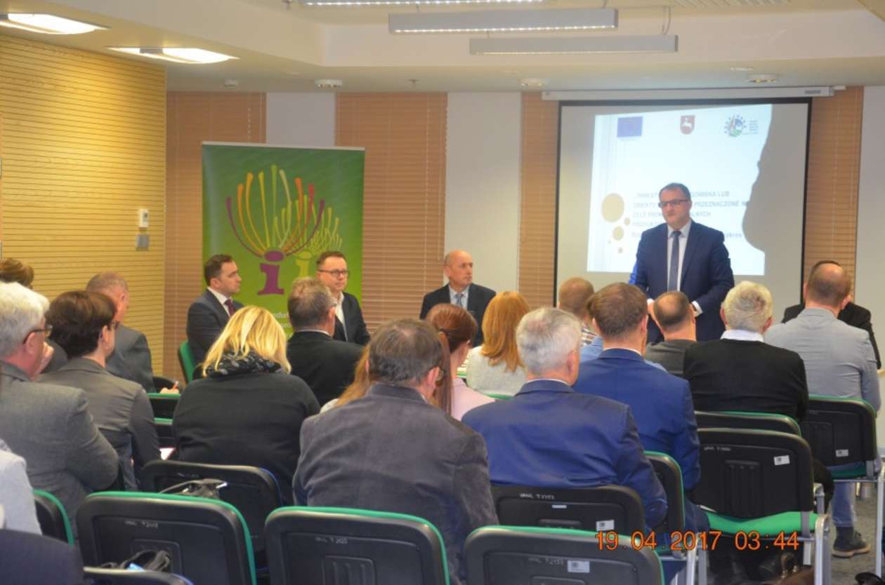  <p>Konferencja informacyjna o PROW na lata 2014-2020 dotycząca naboru wniosk&oacute;w na targowiska 28-04-2017 (UMWL Lublin)</p>