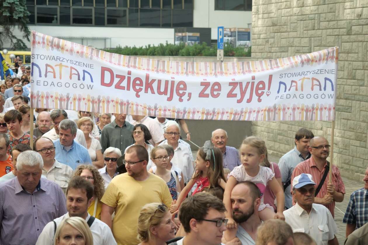  Marsz dla Życia i Rodziny w Lublinie  (zdjęcie 9) - Autor: Maciej Kaczanowski