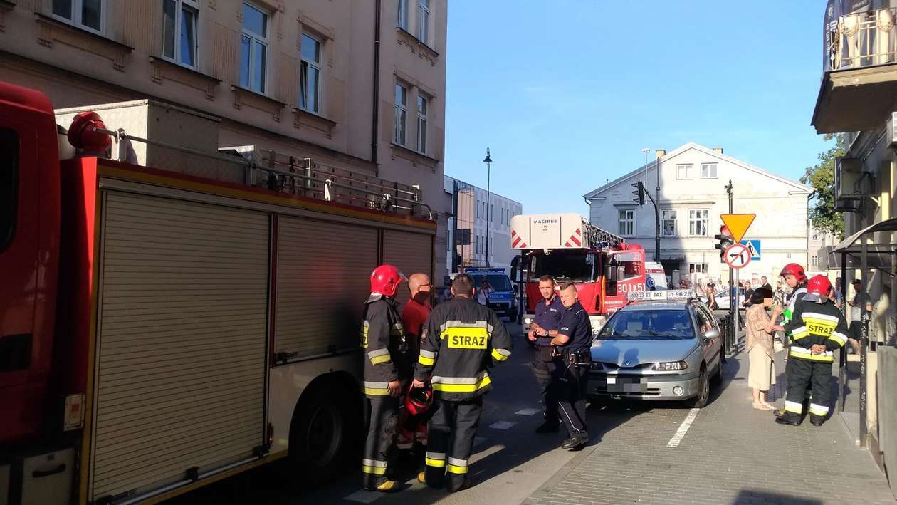  Interwencja straży pożarnej na ulicy Cichej w Lublinie  (zdjęcie 1) - Autor: Grzegorz Rekiel
