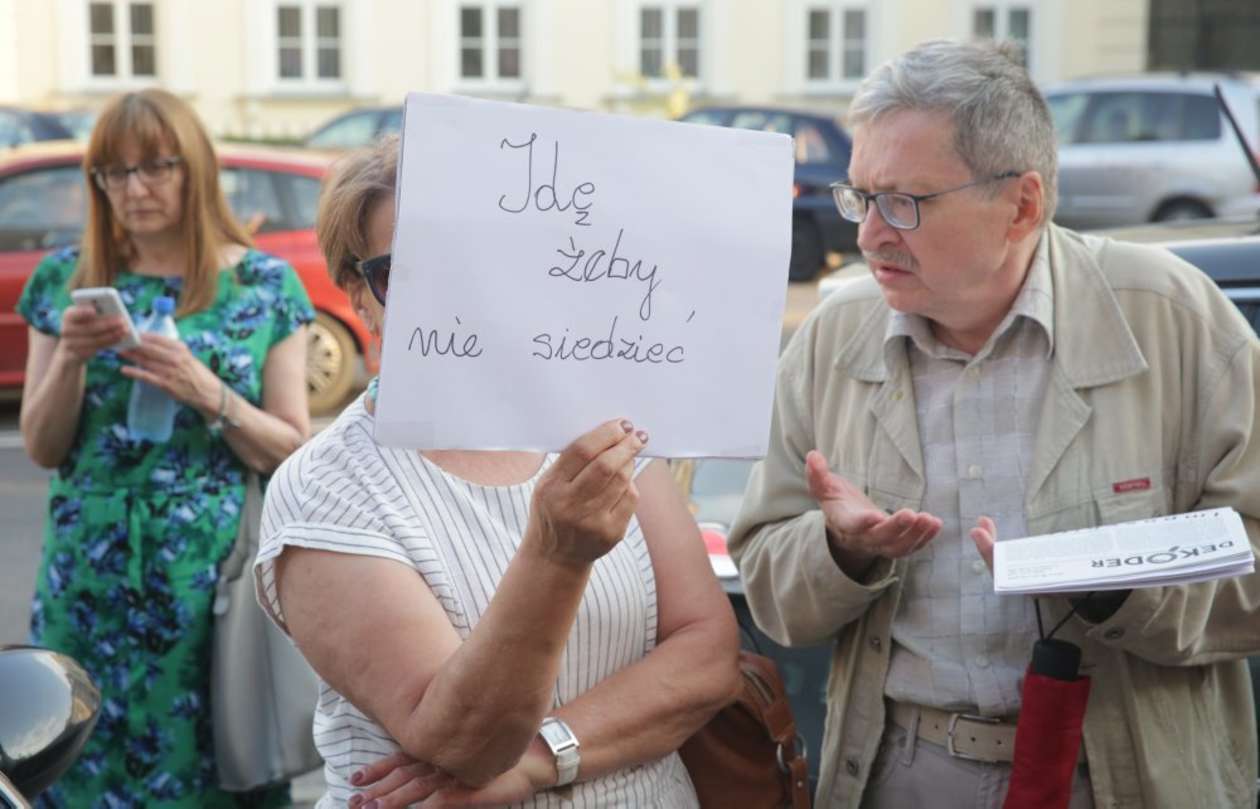  Manifestacja KOD w Lublinie (zdjęcie 20) - Autor: Wojciech Nieśpiałowski