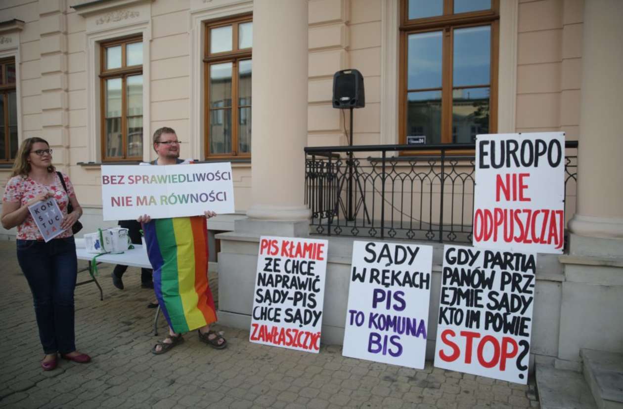  Manifestacja KOD w Lublinie (zdjęcie 3) - Autor: Wojciech Nieśpiałowski