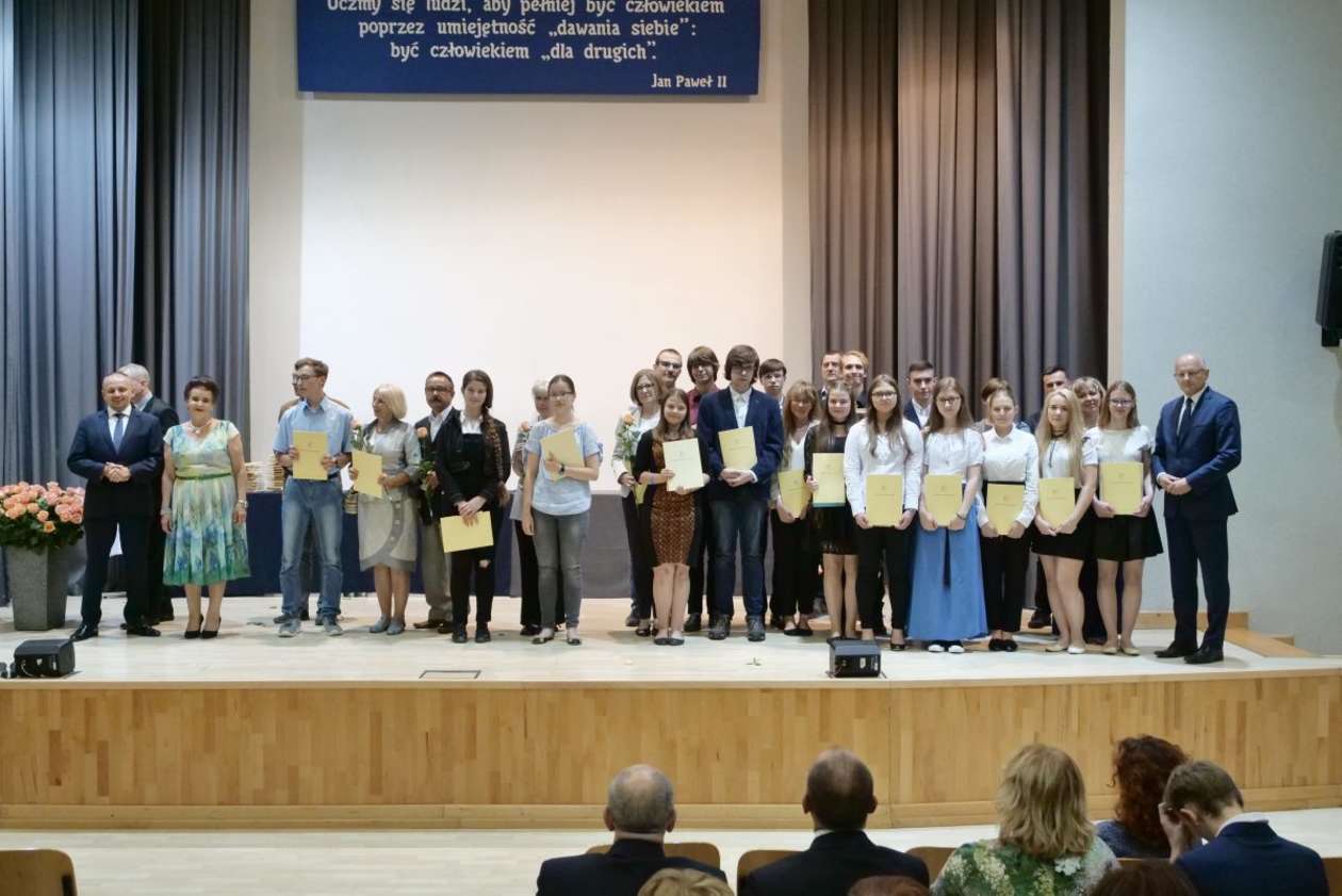  Nagrody dla najlepszych uczniów (zdjęcie 30) - Autor: Maciej Kaczanowski