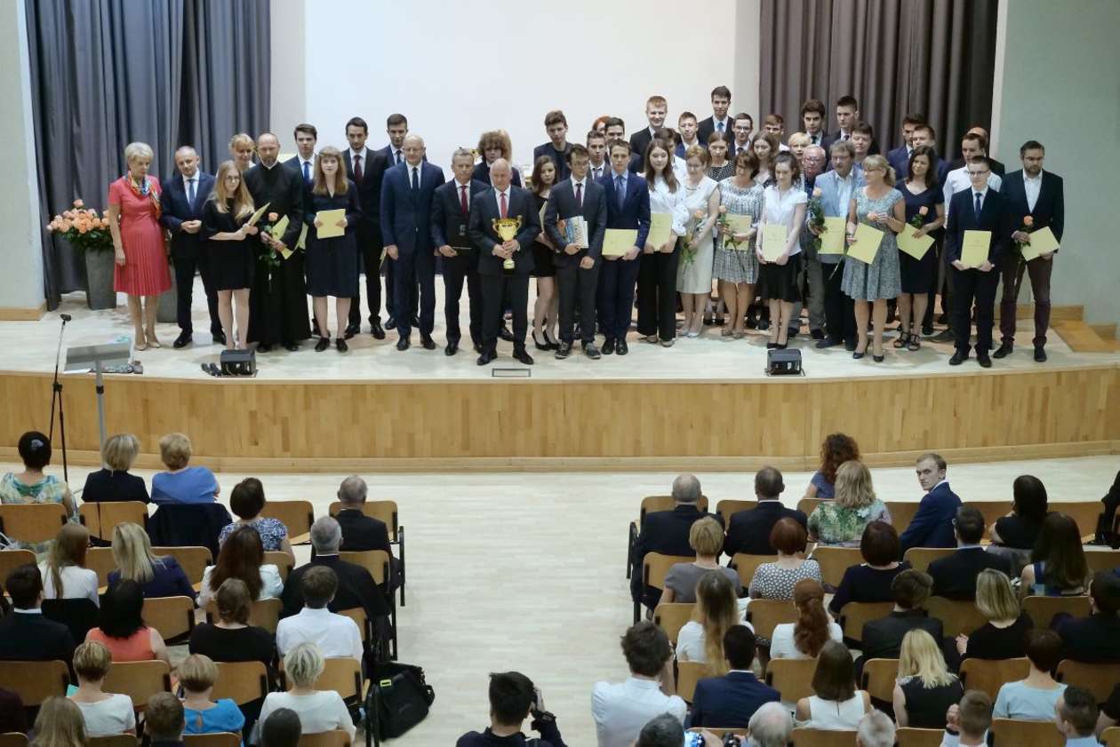 Nagrody dla najlepszych uczniów - Autor: Maciej Kaczanowski