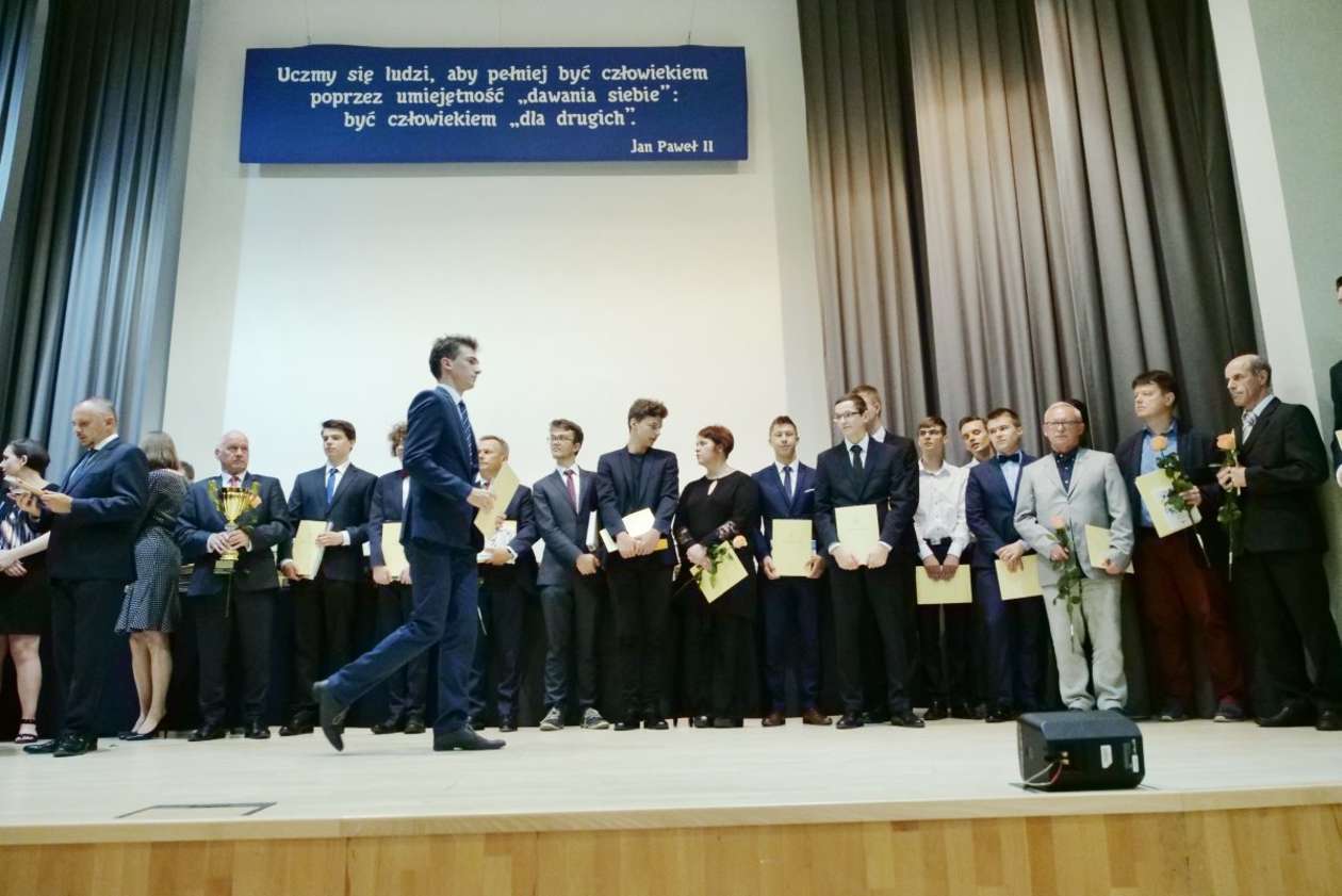  Nagrody dla najlepszych uczniów (zdjęcie 7) - Autor: Maciej Kaczanowski