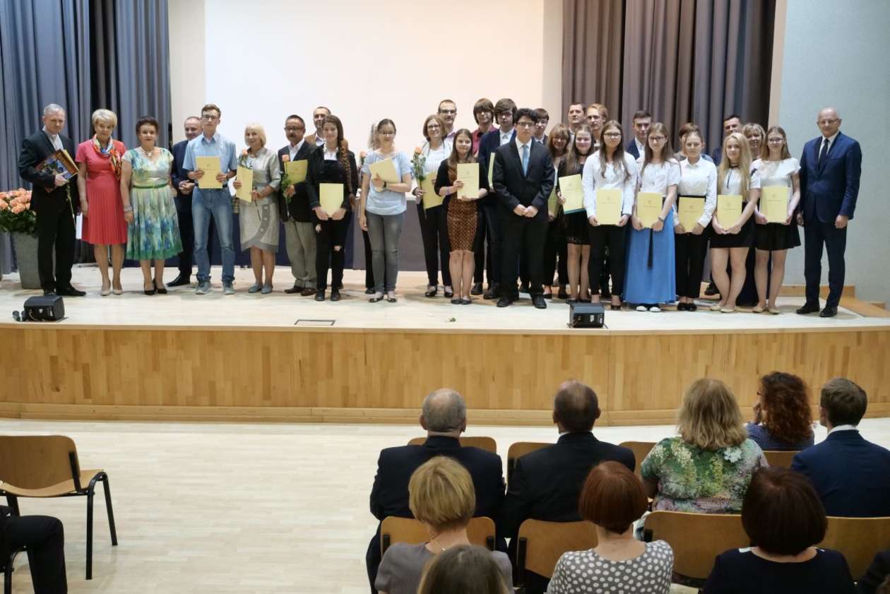  Nagrody dla najlepszych uczniów (zdjęcie 34) - Autor: Maciej Kaczanowski