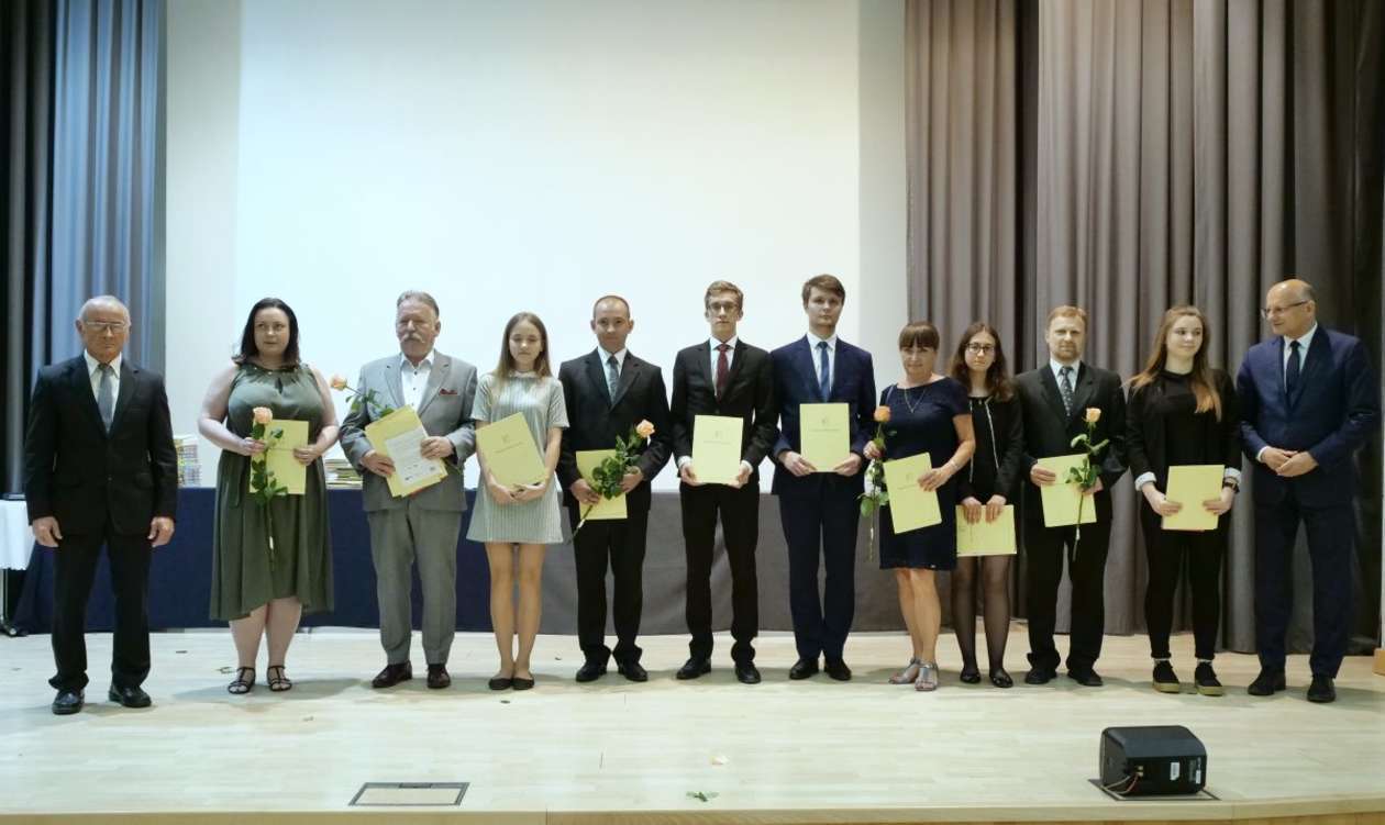  Nagrody dla najlepszych uczniów (zdjęcie 41) - Autor: Maciej Kaczanowski