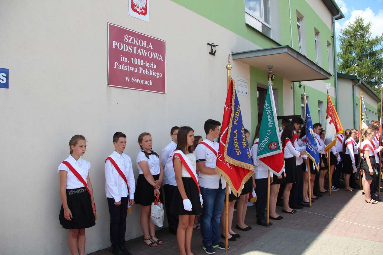  100-lecie szkoły podstawowej w Sworach (gm. Biała Podlaska) (zdjęcie 18) - Autor: Ewelina Burda