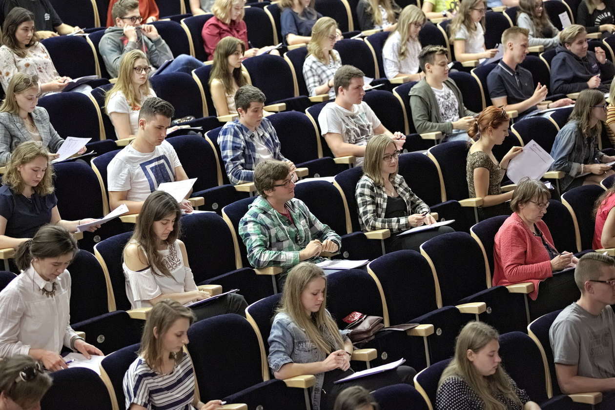  Wielki Test Języka Angielskiego na UMCS (zdjęcie 5) - Autor: Bartosz Proll