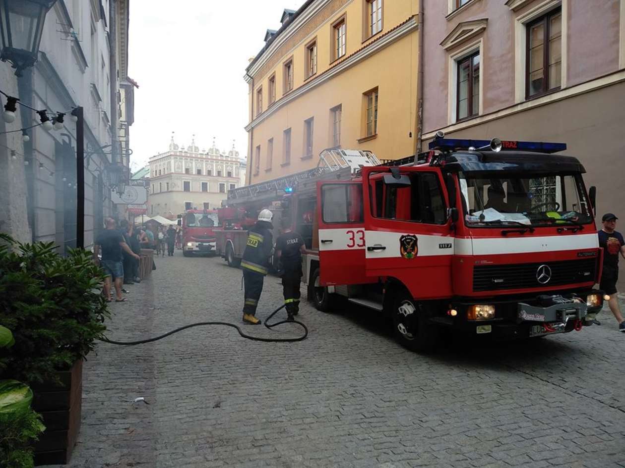  Akcja strażaków na Starym Mieście (zdjęcie 9) - Autor: Jacek Szydłowski
