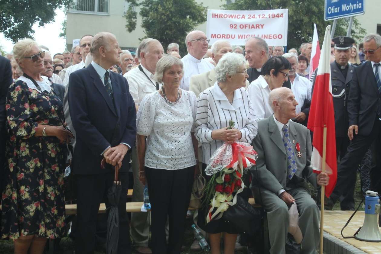  Odsłonięcie pomnika Ofiar Wołynia (zdjęcie 10) - Autor: Maciej Kaczanowski
