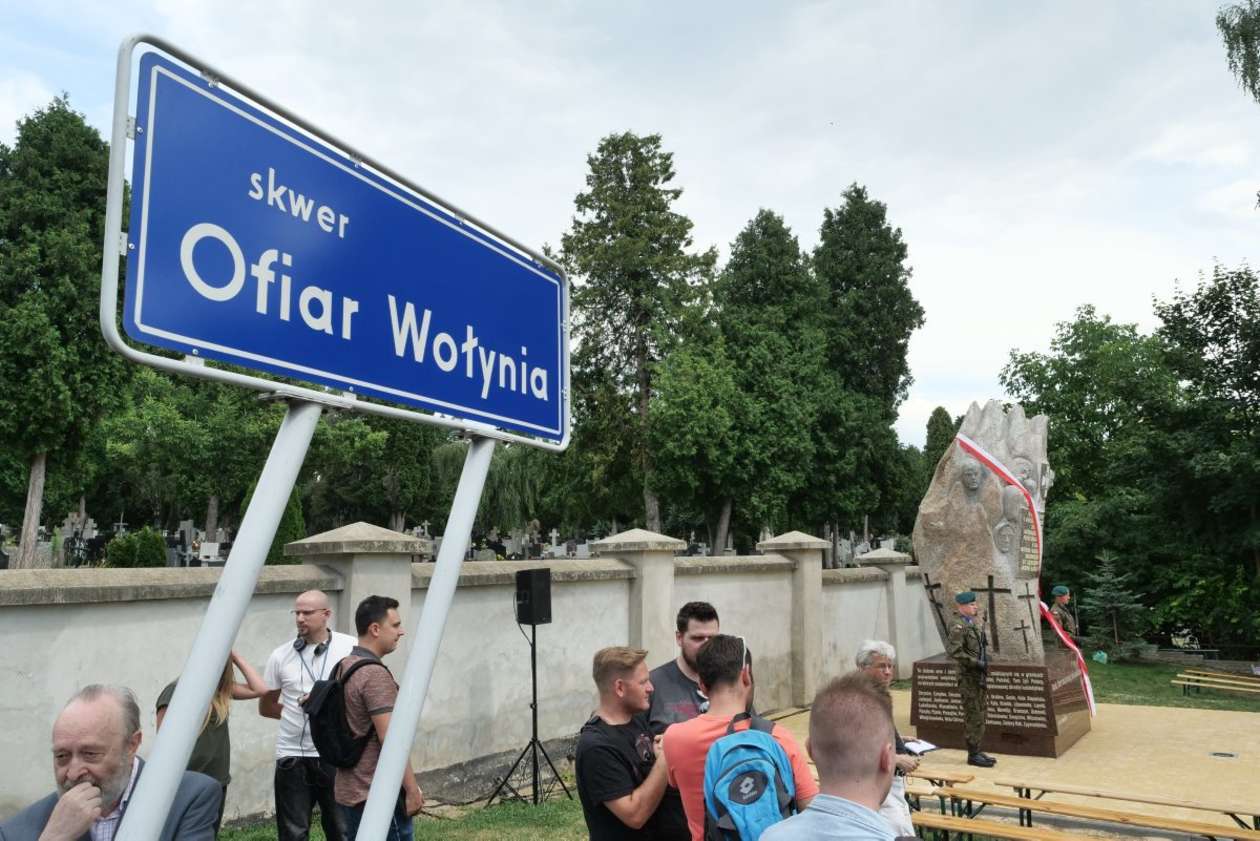  Odsłonięcie pomnika Ofiar Wołynia (zdjęcie 15) - Autor: Maciej Kaczanowski