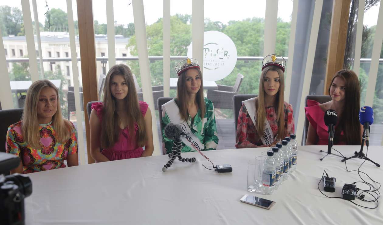  Konferencja Miss Polski Lubelszczyzny (zdjęcie 8) - Autor: Wojciech Nieśpiałowski
