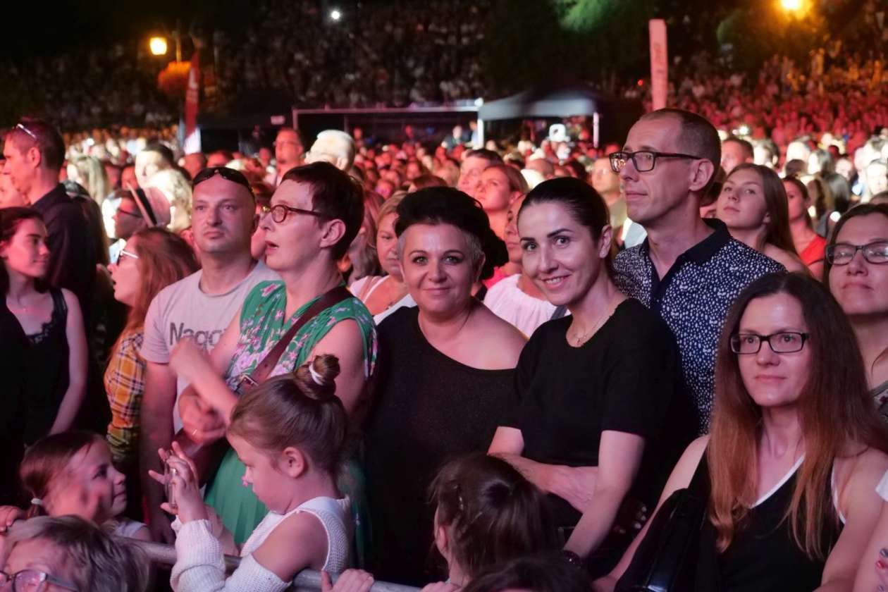  Siła Kobiet. Koncert na placu Zamkowym (zdjęcie 84) - Autor: Maciej Kaczanowski