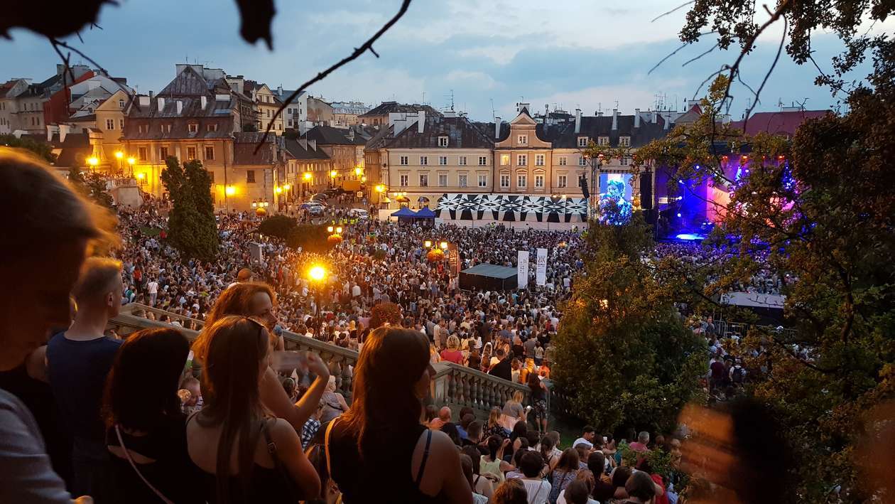  Siła Kobiet. Koncert na placu Zamkowym (zdjęcie 96) - Autor: Łukasz Dudkowski