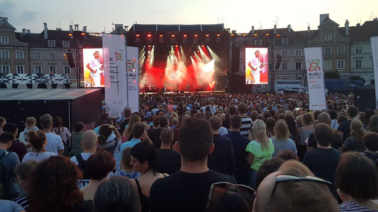  Siła Kobiet. Koncert na placu Zamkowym (zdjęcie 94) - Autor: Łukasz Dudkowski