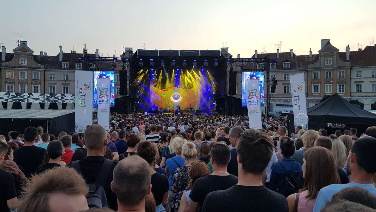  Siła Kobiet. Koncert na placu Zamkowym (zdjęcie 103) - Autor: Łukasz Dudkowski