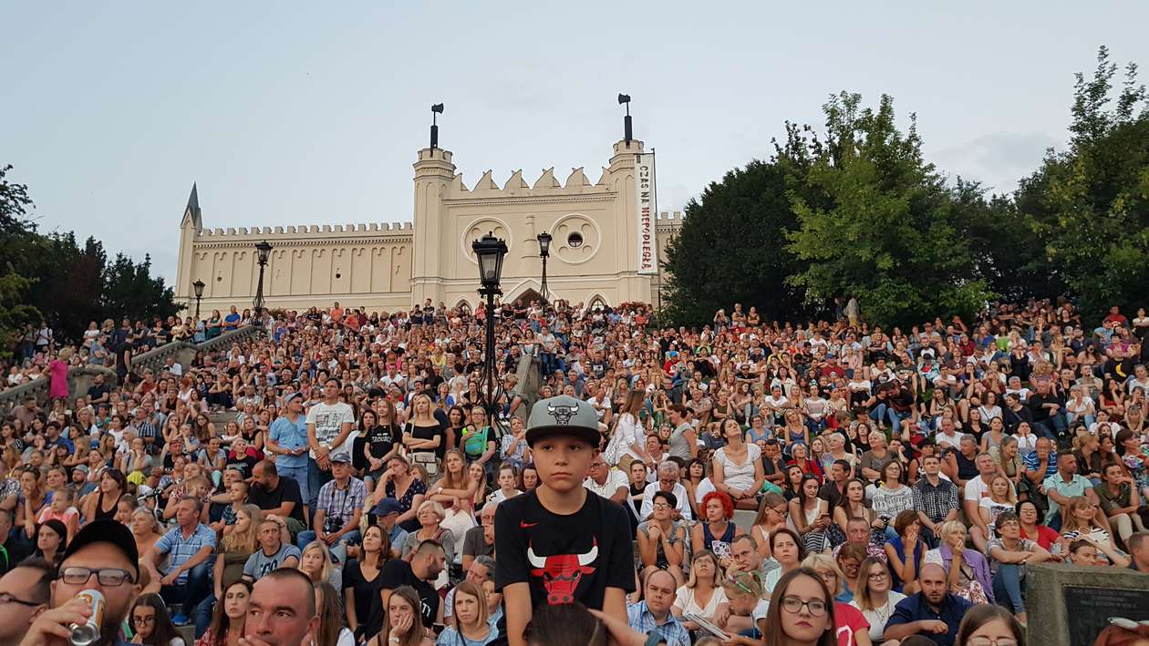  Siła Kobiet. Koncert na placu Zamkowym (zdjęcie 106) - Autor: Łukasz Dudkowski