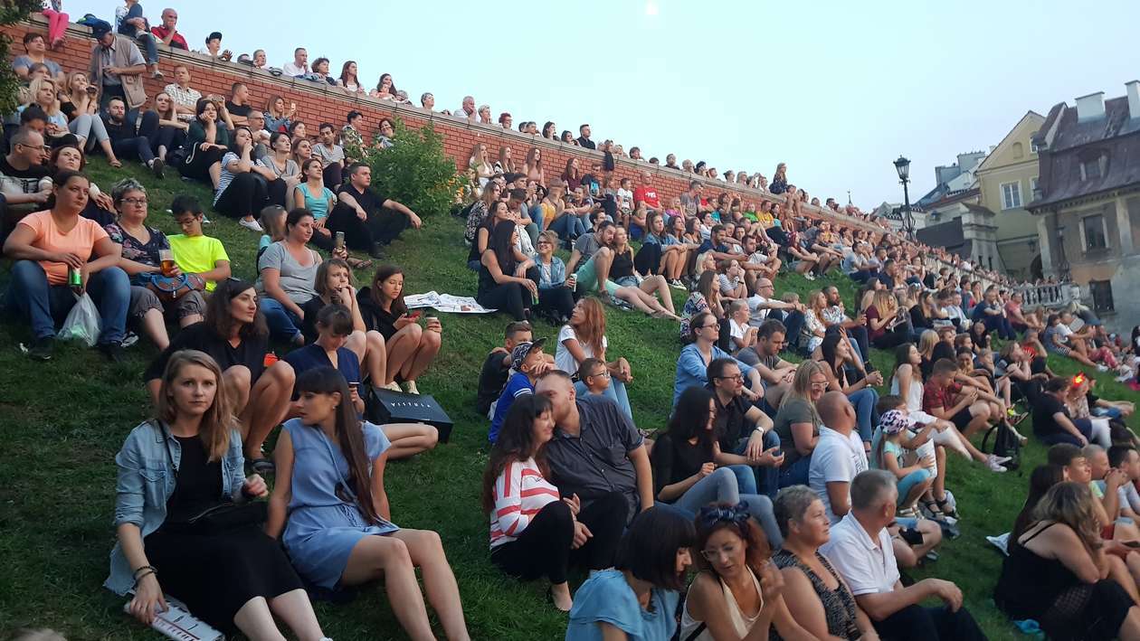  Siła Kobiet. Koncert na placu Zamkowym (zdjęcie 102) - Autor: Łukasz Dudkowski