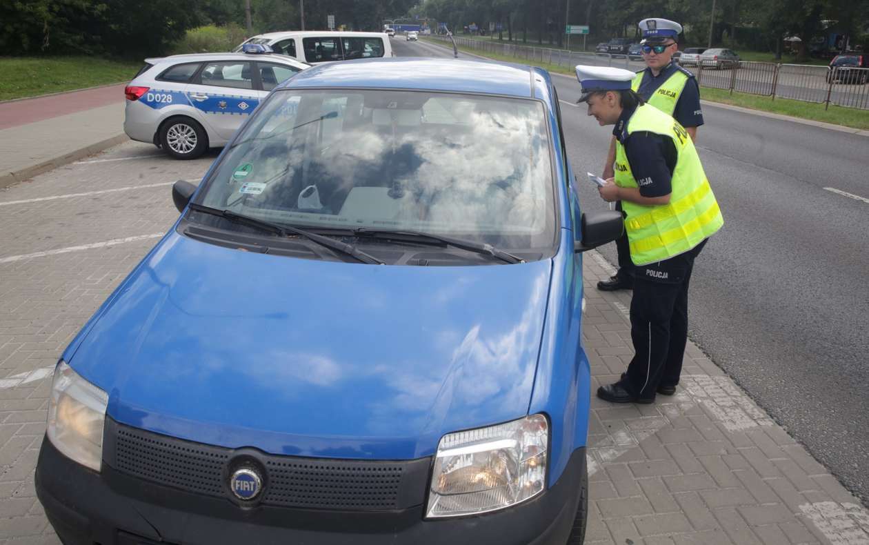  Lublin: Misski razem z policjantami rozdawały alkomaty kierowcom (zdjęcie 11) - Autor: Wojciech Nieśpiałowski