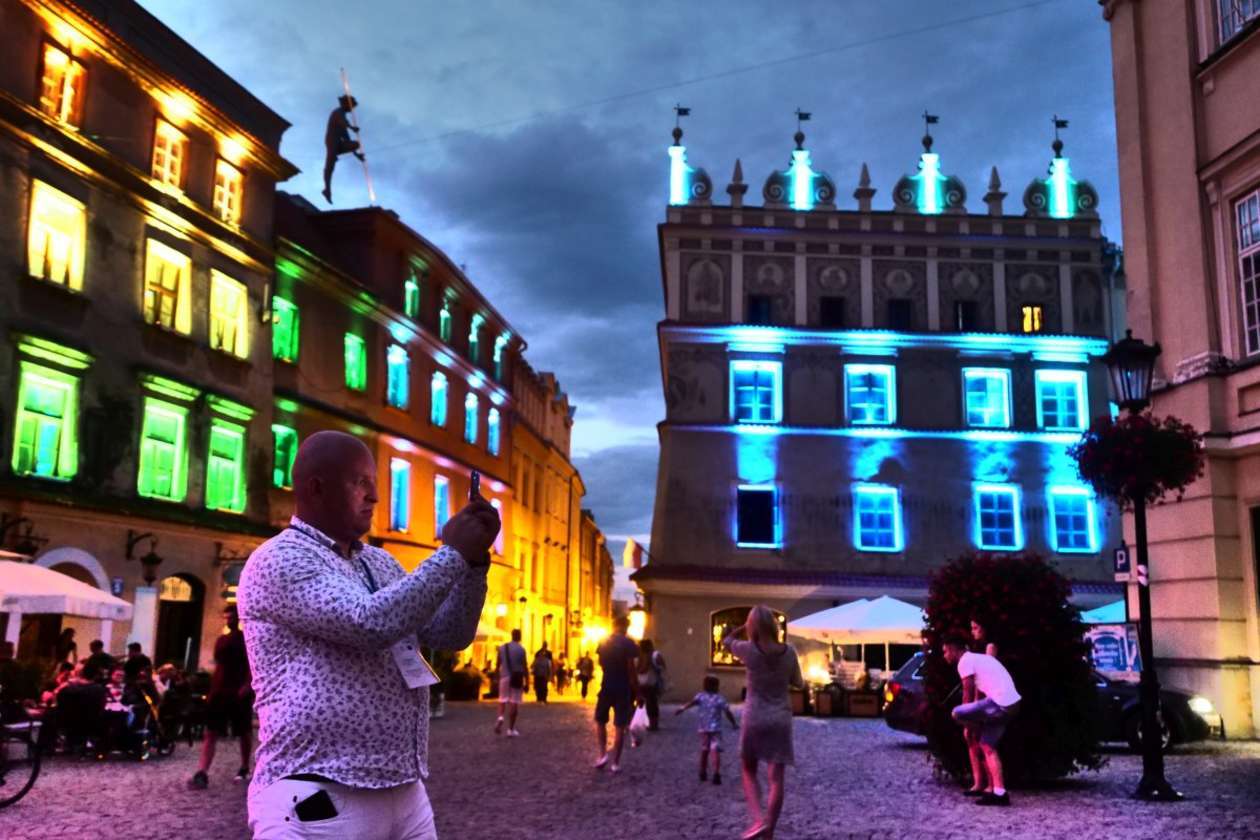  Carnaval Sztukmistrzów 2018: iluminacja Starego Miasta - ostatnia próba (zdjęcie 13) - Autor: Maciej Kaczanowski