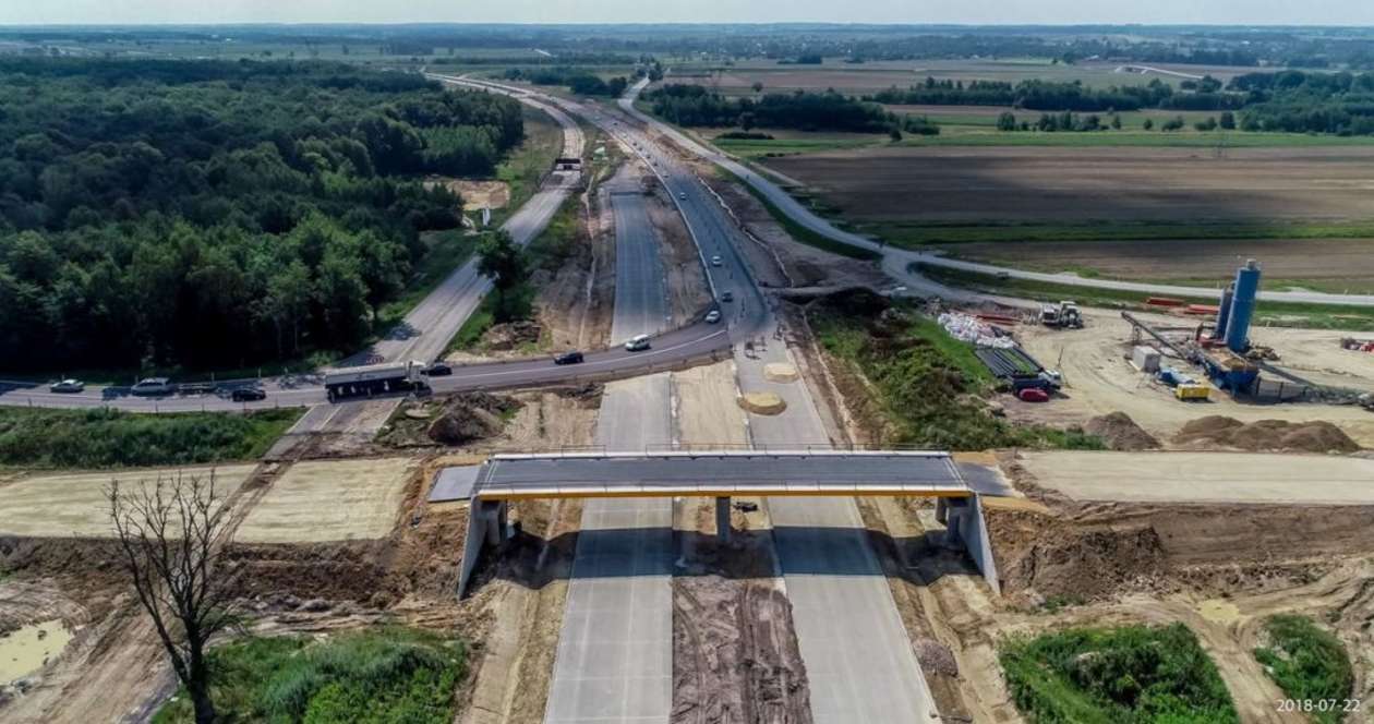  Budowa S17 Kurów - granica województwa. Zdjęcia z lipca 2018 (zdjęcie 28) - Autor: GDDKiA Lublin