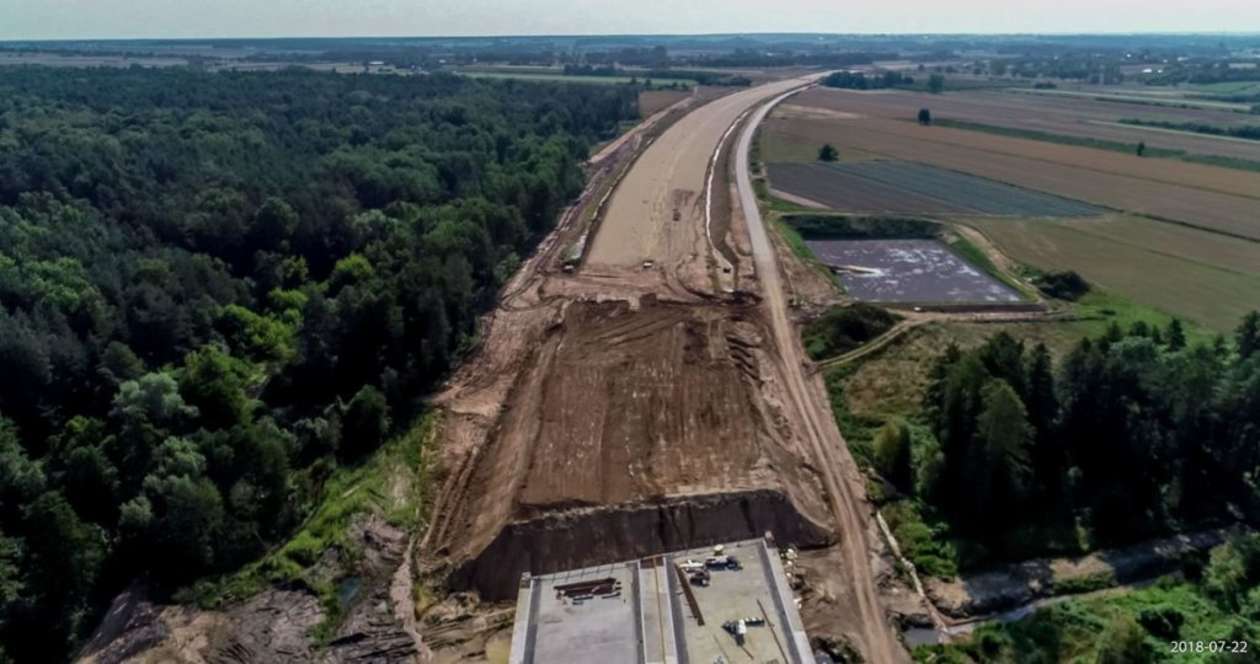  Budowa S17 Kurów - granica województwa. Zdjęcia z lipca 2018 (zdjęcie 11) - Autor: GDDKiA Lublin