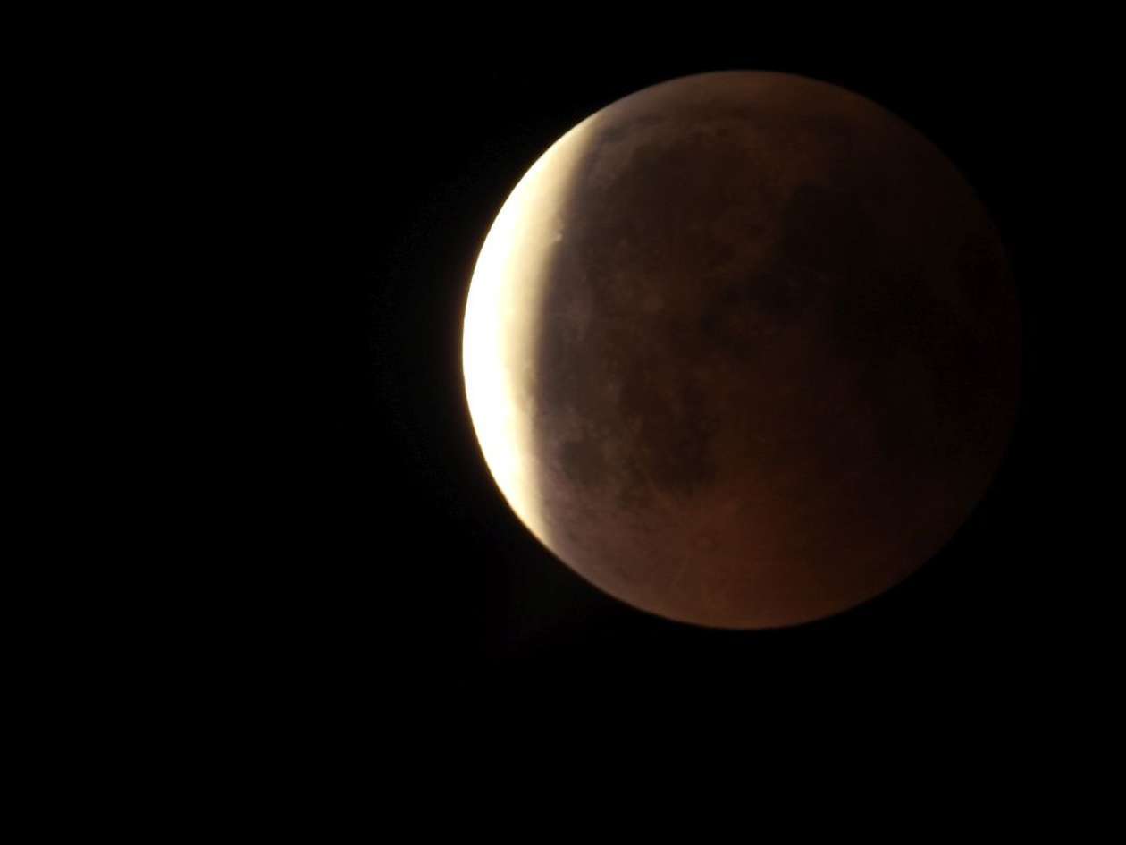  Zaćmienie Księżyca i widok Marsa. Zdjęcia naszych Czytelników (zdjęcie 7) - Autor: Paweł Małkowski 