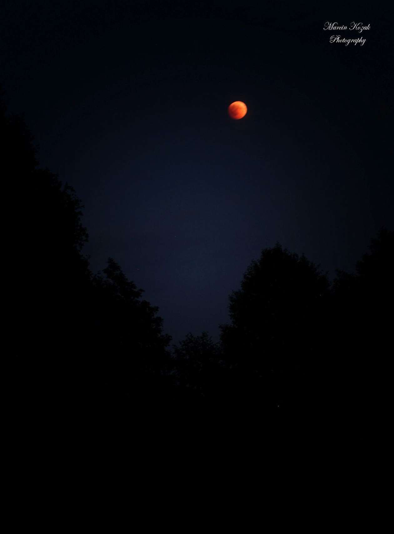  Zaćmienie Księżyca i widok Marsa. Zdjęcia naszych Czytelników  - Autor: Marcin Kozak