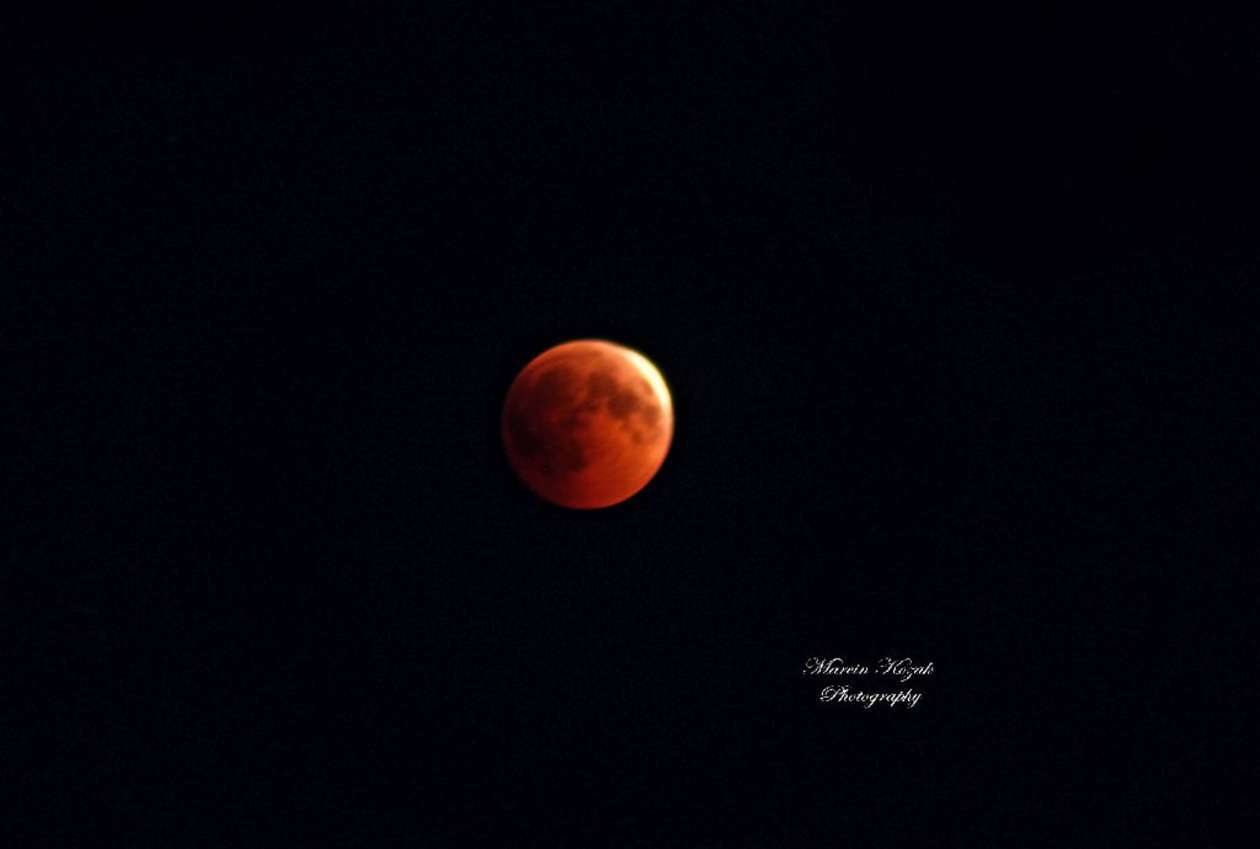 Zaćmienie Księżyca i widok Marsa. Zdjęcia naszych Czytelników - Autor: Marcin Kozak
