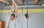 Trening młodych akrobatek (zdjęcie 3)