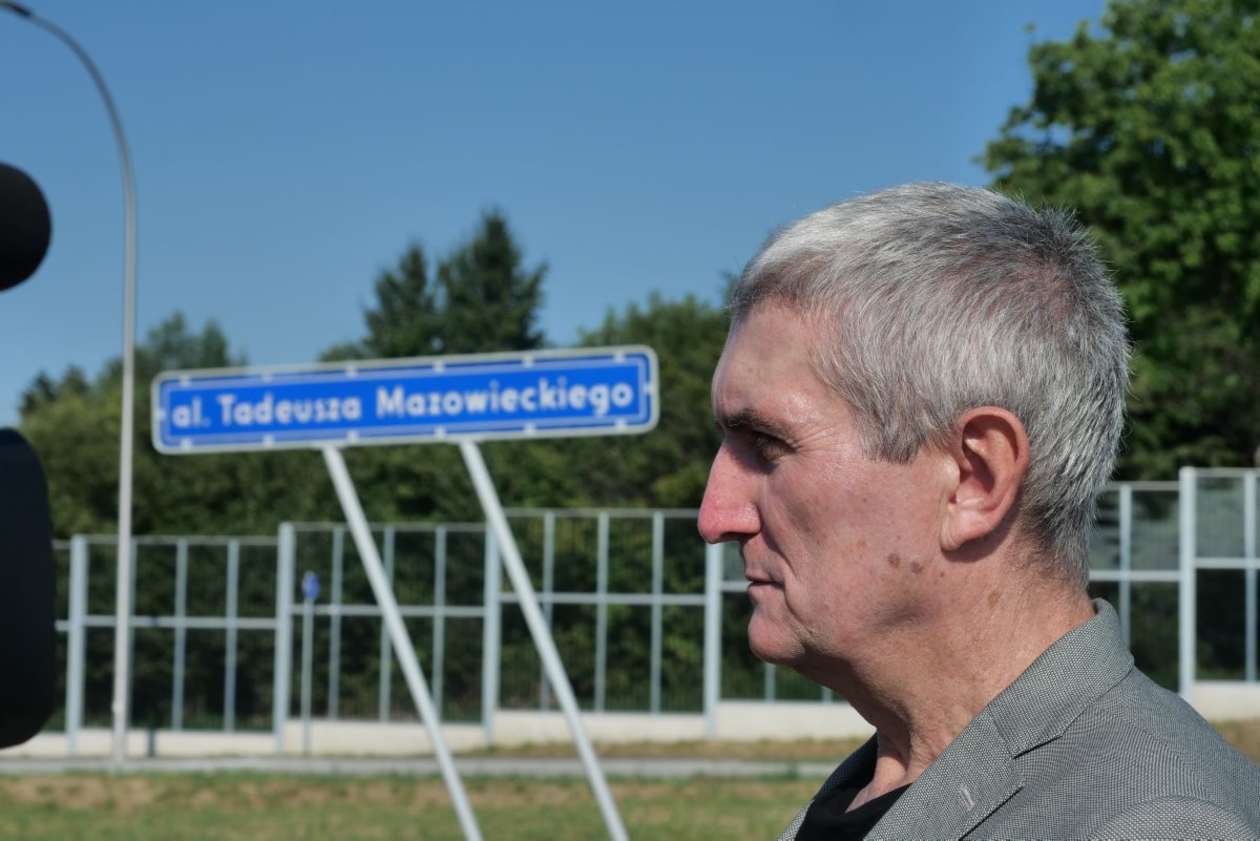 Odsłonięcie tablicy al. Tadeusza Mazowieckiego (zdjęcie 13) - Autor: Maciej Kaczanowski